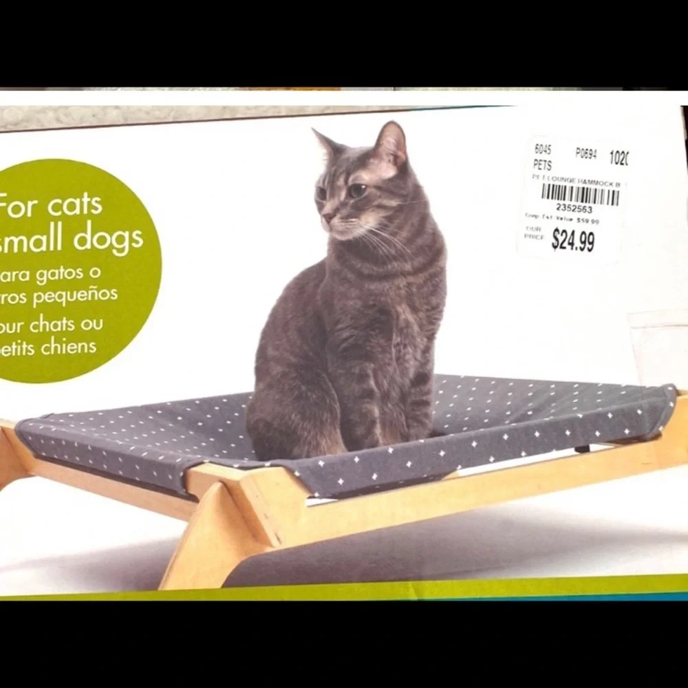 NWOT-Pet Lounge With Reversible Fabric Hammock